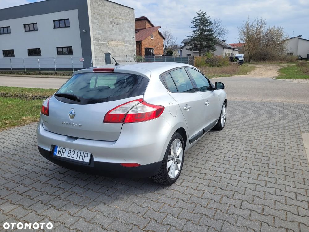 Renault Megane TCe 180 Dynamique - 9