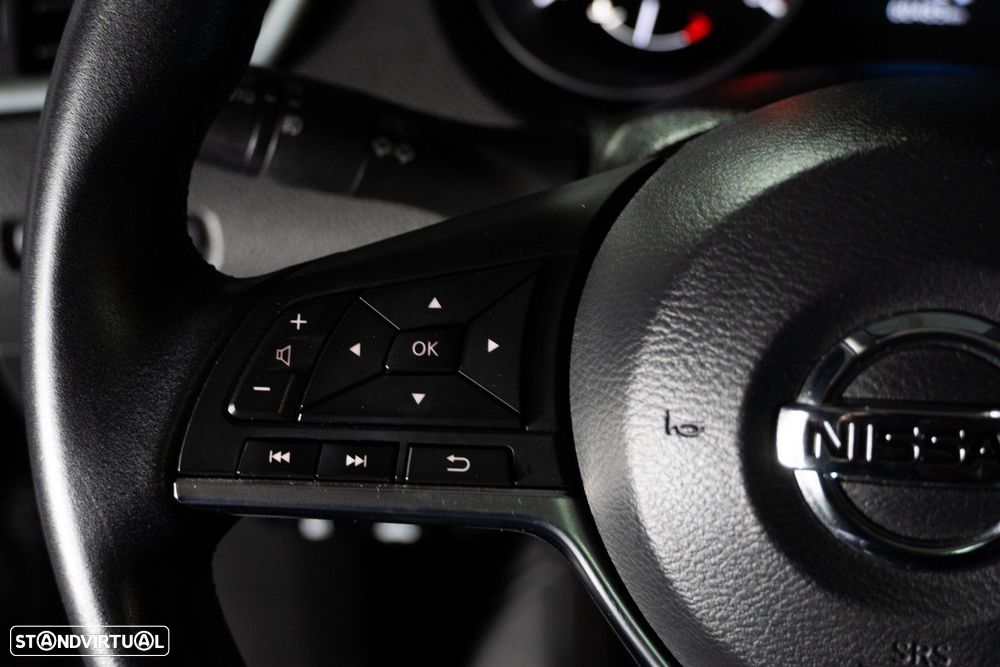 Nissan Qashqai 1.3 DIG-T N-Connecta LED+SKY - 14