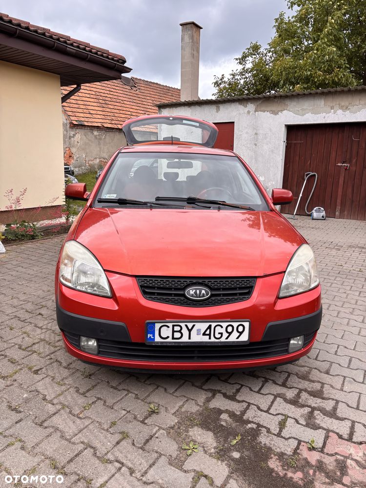 Kia Rio - 5
