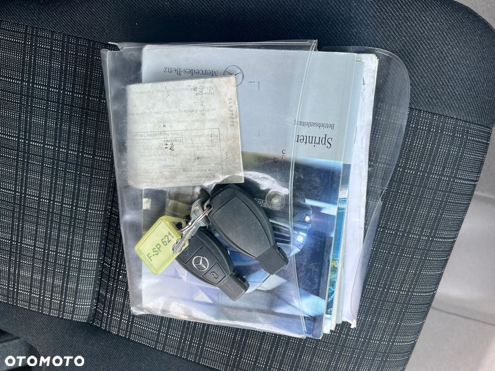 Mercedes-Benz Sprinter - 23