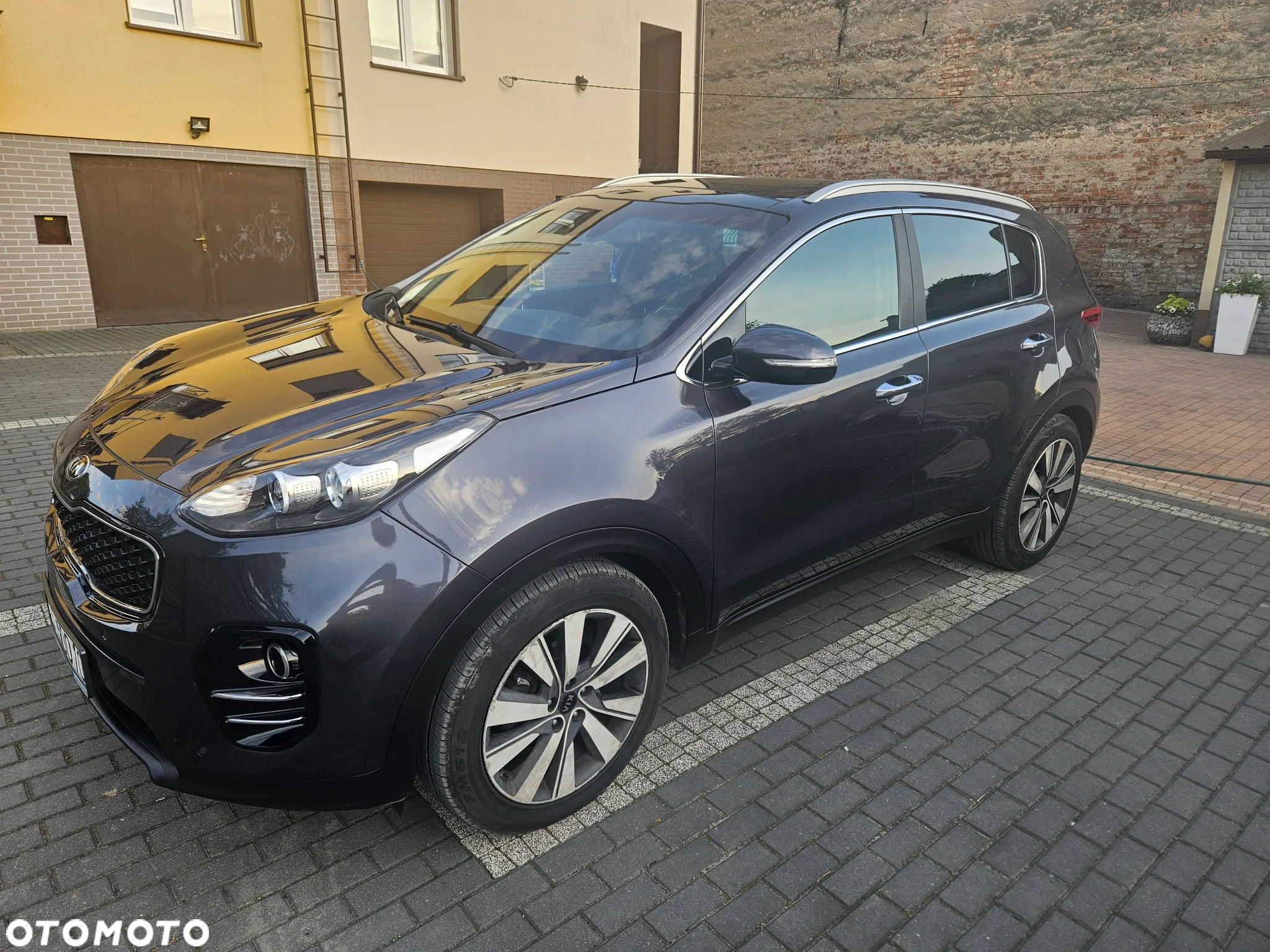 Kia Sportage 1.7 CRDI 2WD Dream-Team Edition - 4