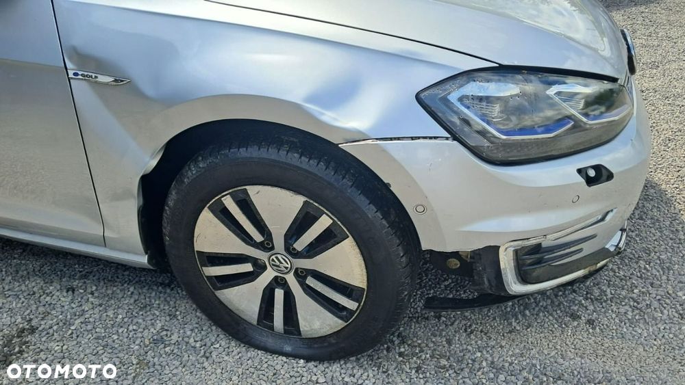 Volkswagen Golf - 11