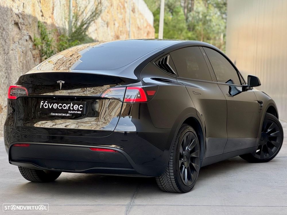 Tesla Model Y Long Range Dual Motor AWD - 5