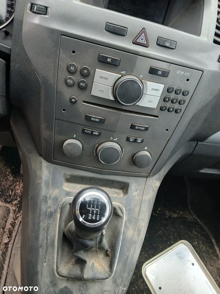 OPEL ZAFIRA B Z168  fotel fotele kanapa deska kokpit podsufitka boczek boczki klamka podłokietnik - 5
