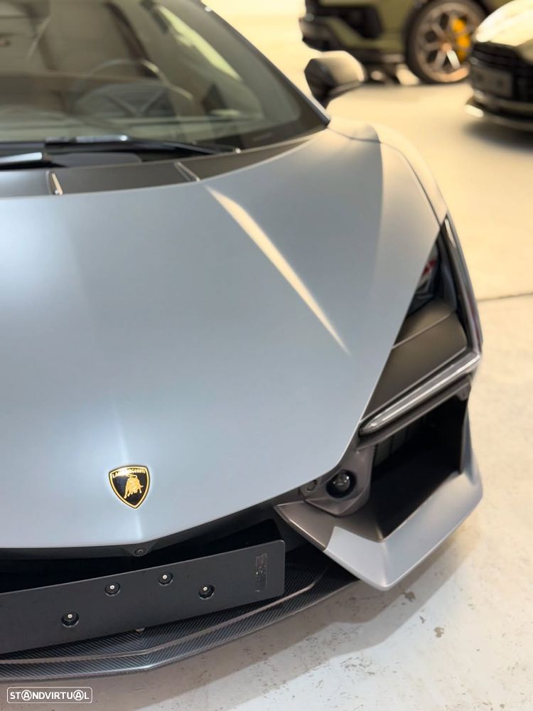 Lamborghini Revuelto 6.5 V12 - 2