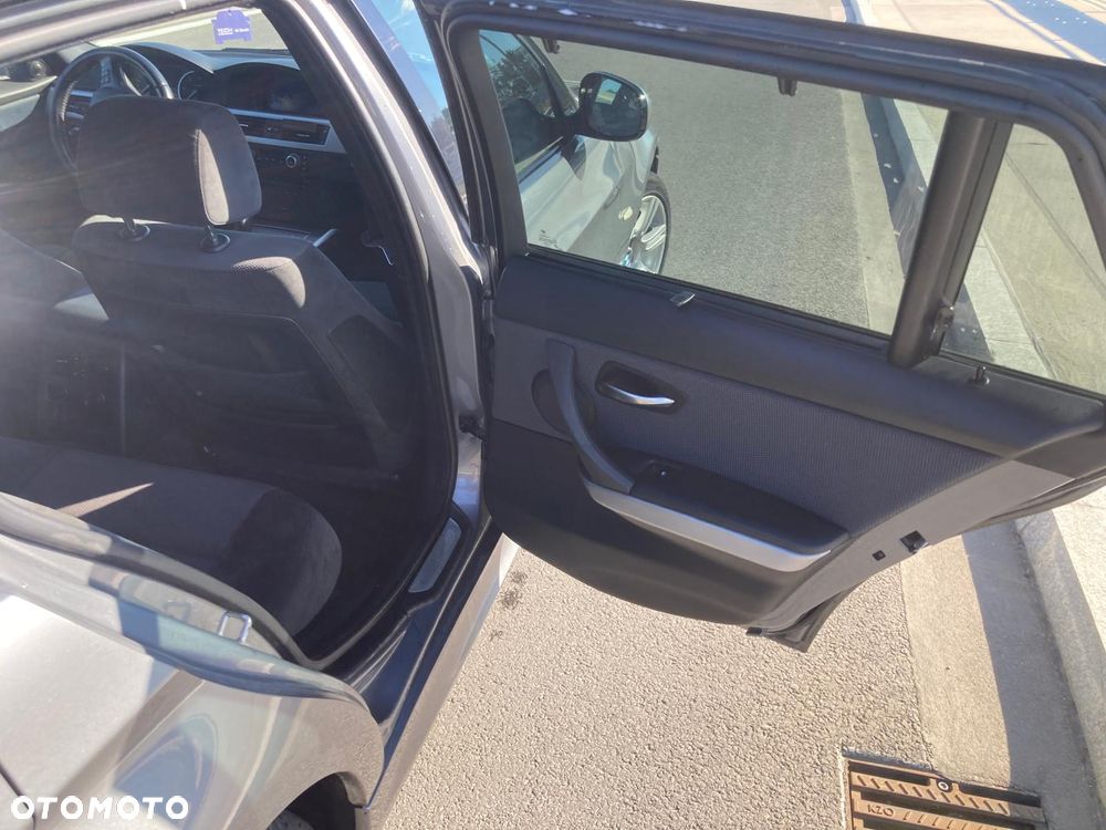 BMW Seria 3 - 10