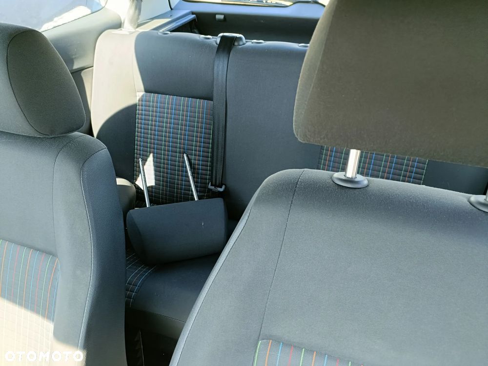 Volkswagen Polo - 8