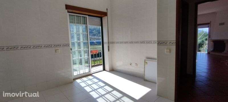 Apartamento T3 cozinha totalmente equipada - Grande imagem: 2/11