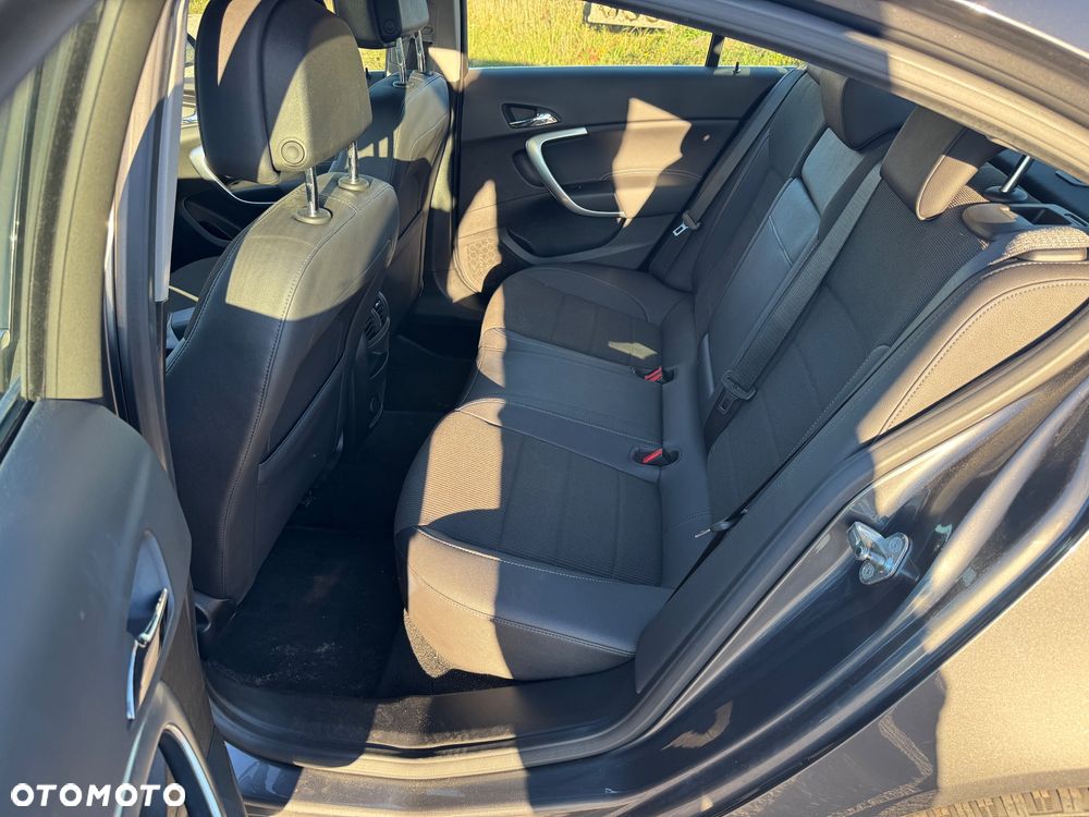 Opel Insignia 1.6 Turbo Edition - 10