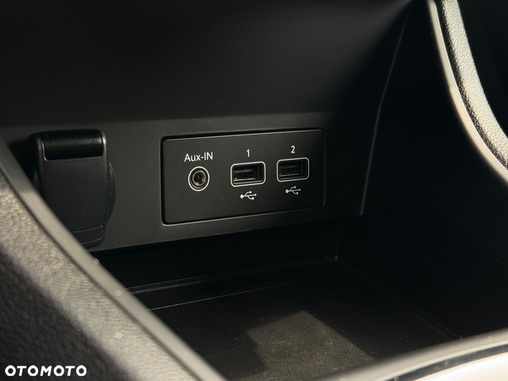 Renault Captur TCe 100 EXPERIENCE - 28