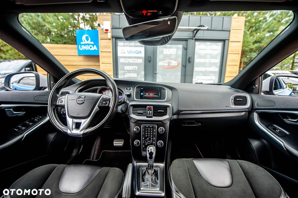 Volvo V40 D4 Geartronic RDesign - 26