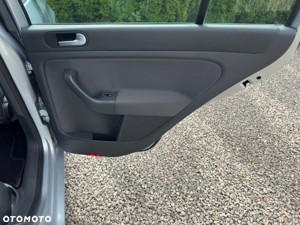 Volkswagen Golf Plus 1.6 Tour - 35