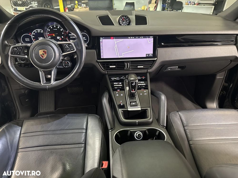 Porsche Cayenne - 10