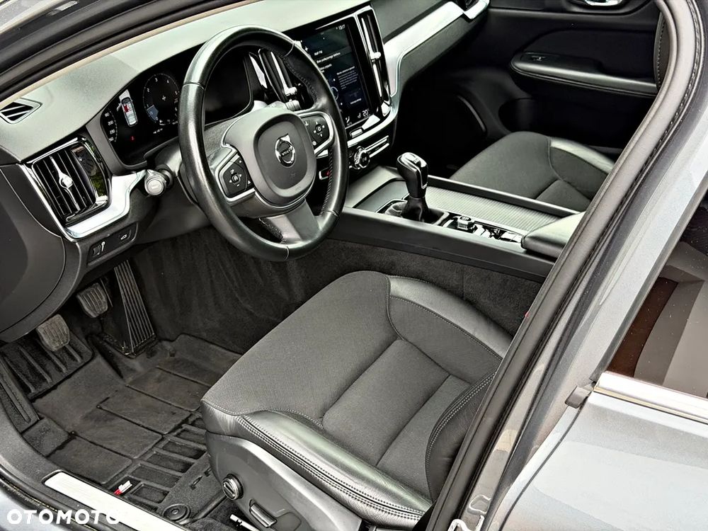 Volvo V60 D4 Drive-E Dynamic Edition (Momentum) - 17