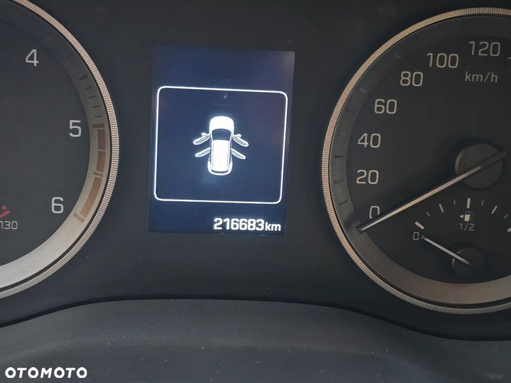 Hyundai Tucson ver-1-7-crdi-bluedrive-classic-2wd-dct - 10