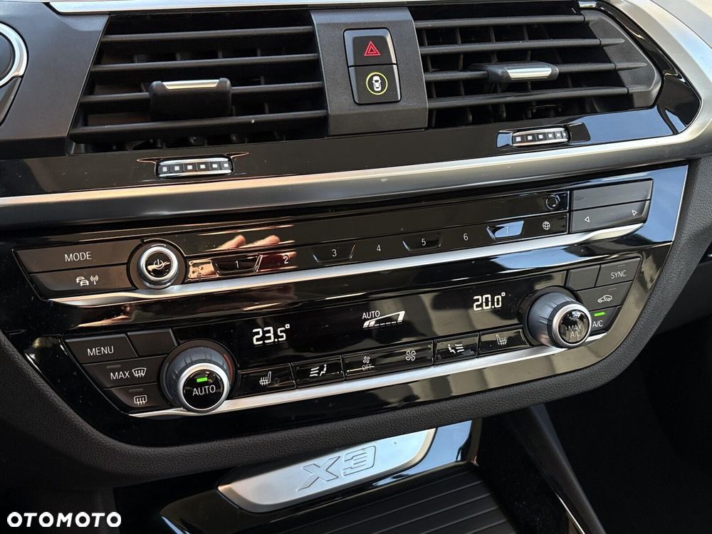 BMW X3 xDrive20i - 20