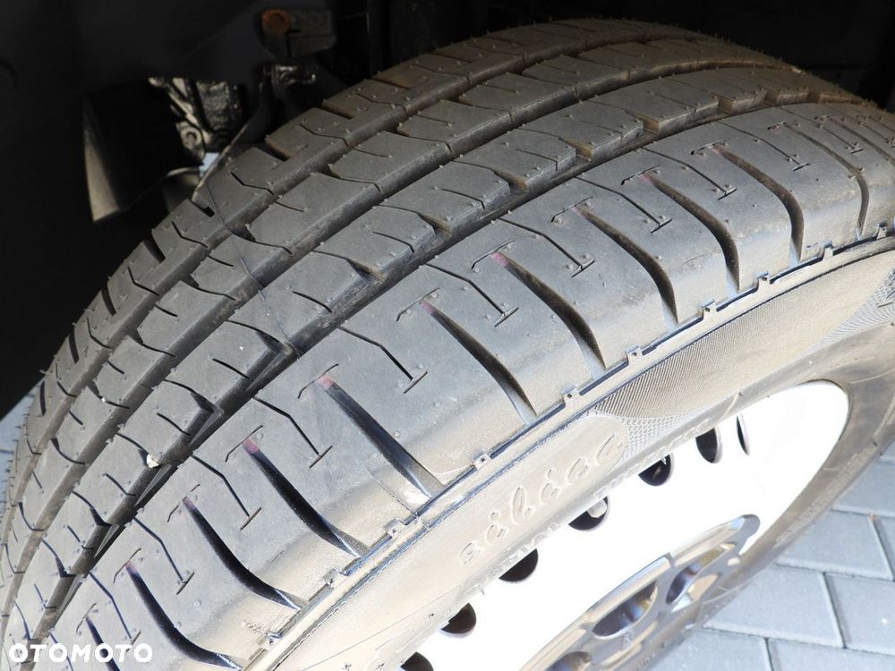 Iveco DAILY 35S16 SKRZYNIA 8 PALET TEMPOMAT LEDY AUTOMAT HI-MATIC KLIMATYZACJA  160KM - 23