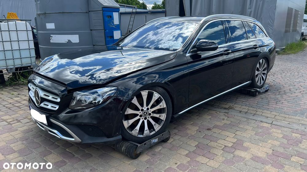 Mercedes-Benz Klasa E 220 d 4Matic All-Terrain 9G-TRONIC Avantgarde - 2