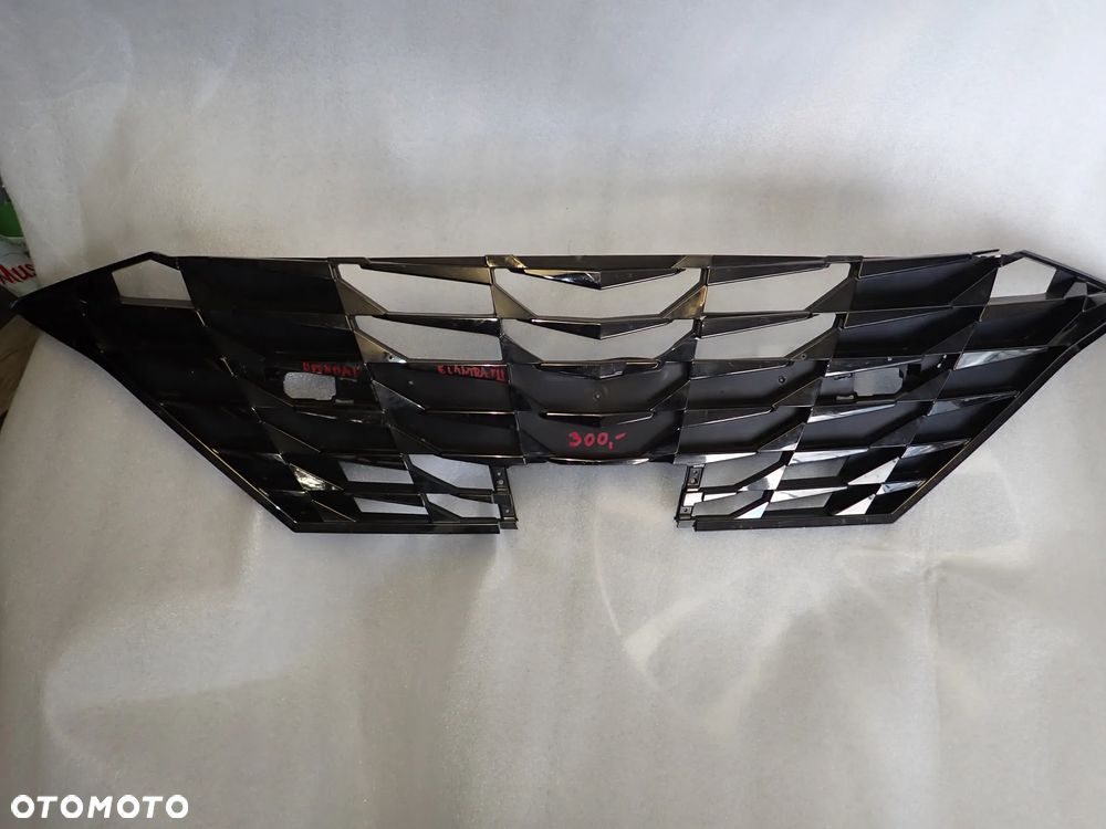 HYUNDAI ELANTRA VII GRILL - 1