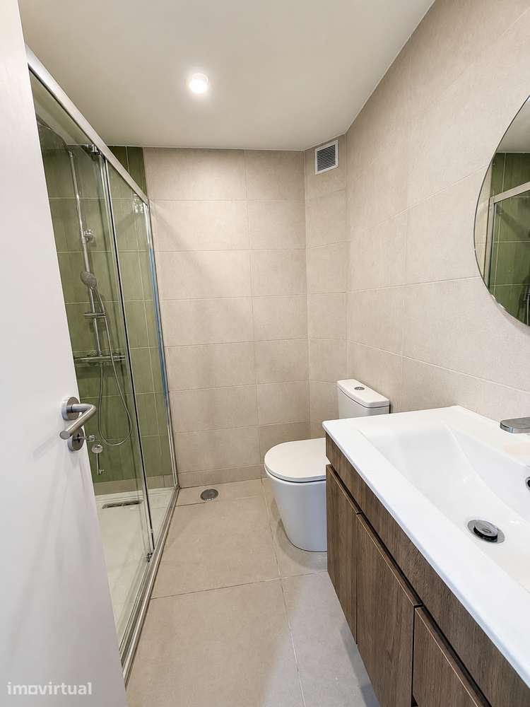 APARTAMENTO T3 TOTALMENTE REMODELADO EM MARVILA (junto à RTP e ISEL) - View 5