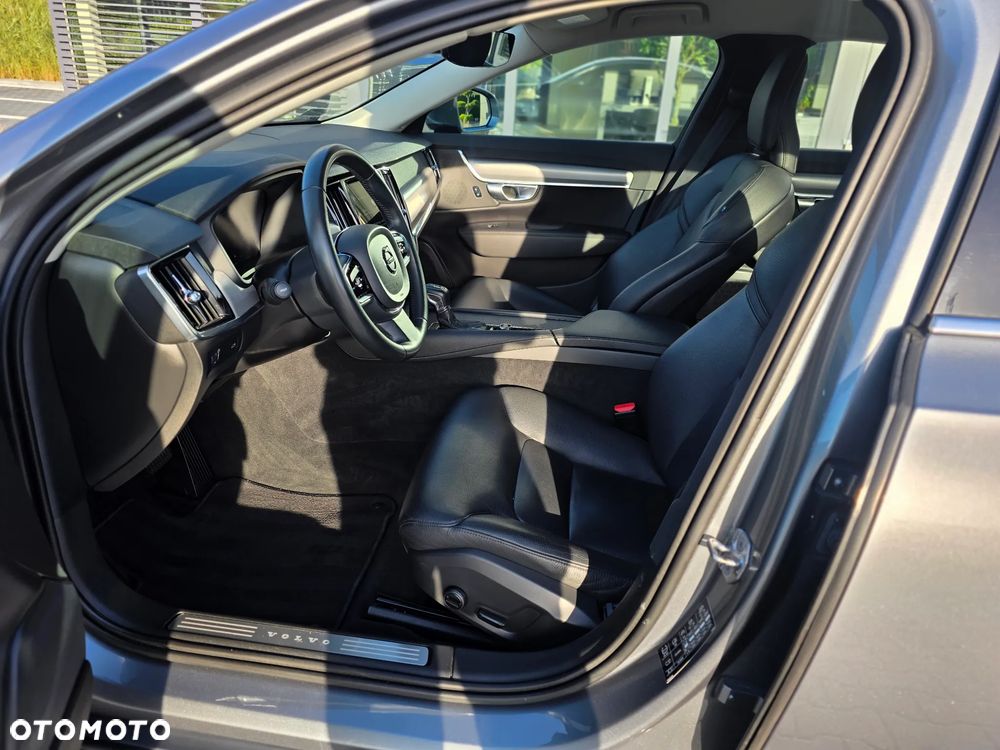 Volvo S90 D4 SCR Momentum Pro - 20