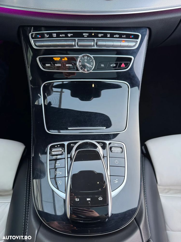 Mercedes-Benz E 220 d 4Matic Coupe 9G-TRONIC AMG Line - 24