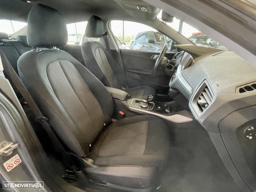 BMW 216 Gran Coupé d Aut. Advantage - 32