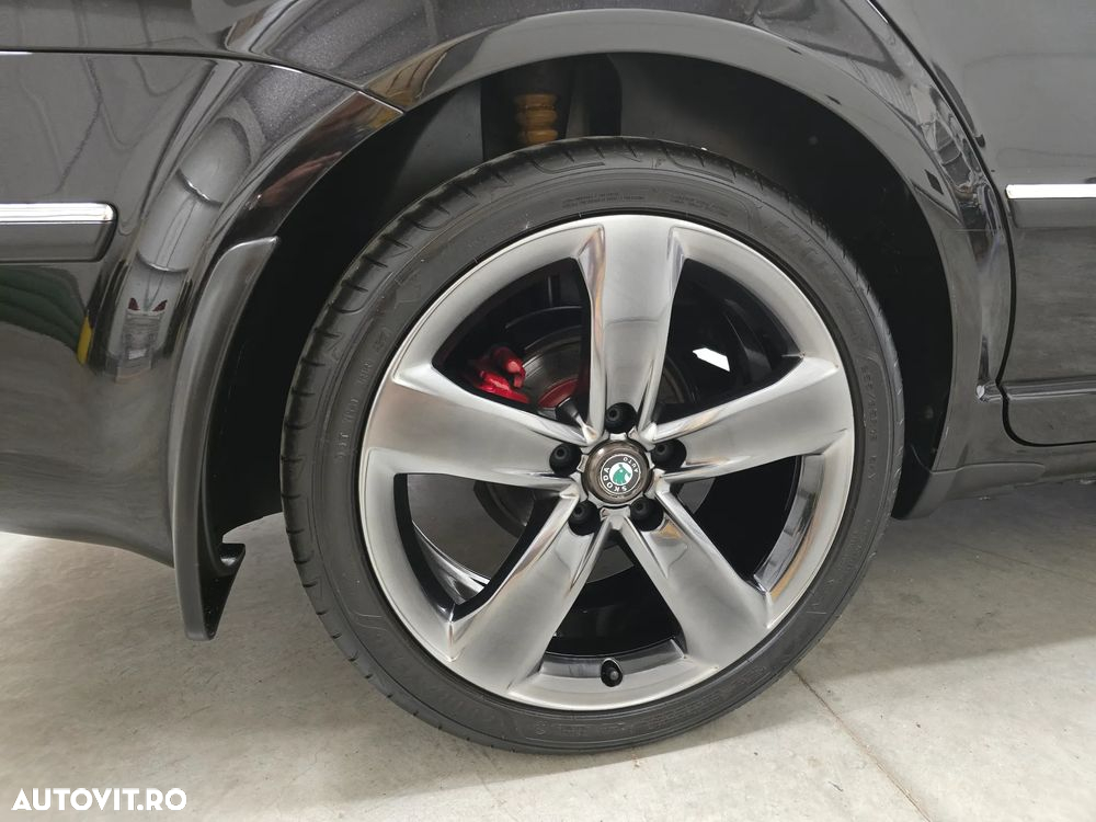 Skoda Superb 2.0 TDI DPF Elegance - 37