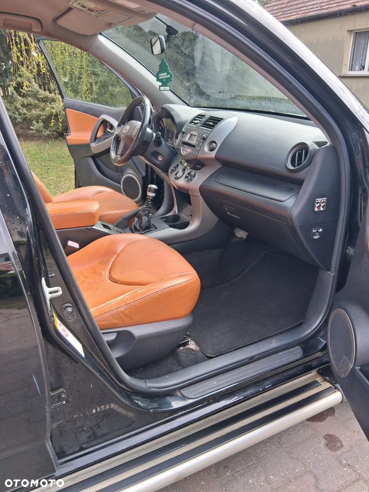 Toyota RAV4 2.2 D-4D 4x4 - 12