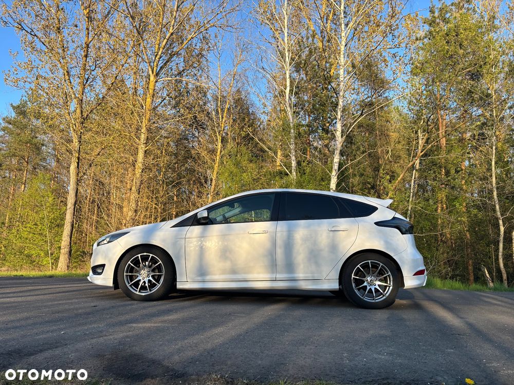 Ford Focus - 8