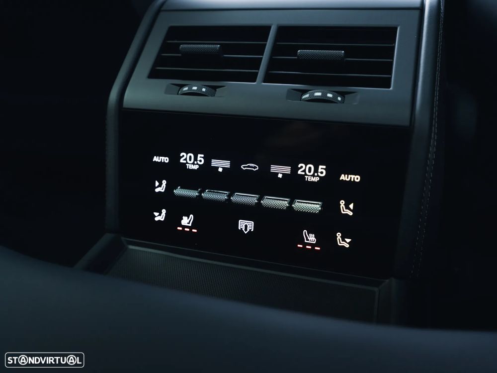 Porsche Panamera 4 E-Hybrid - 32