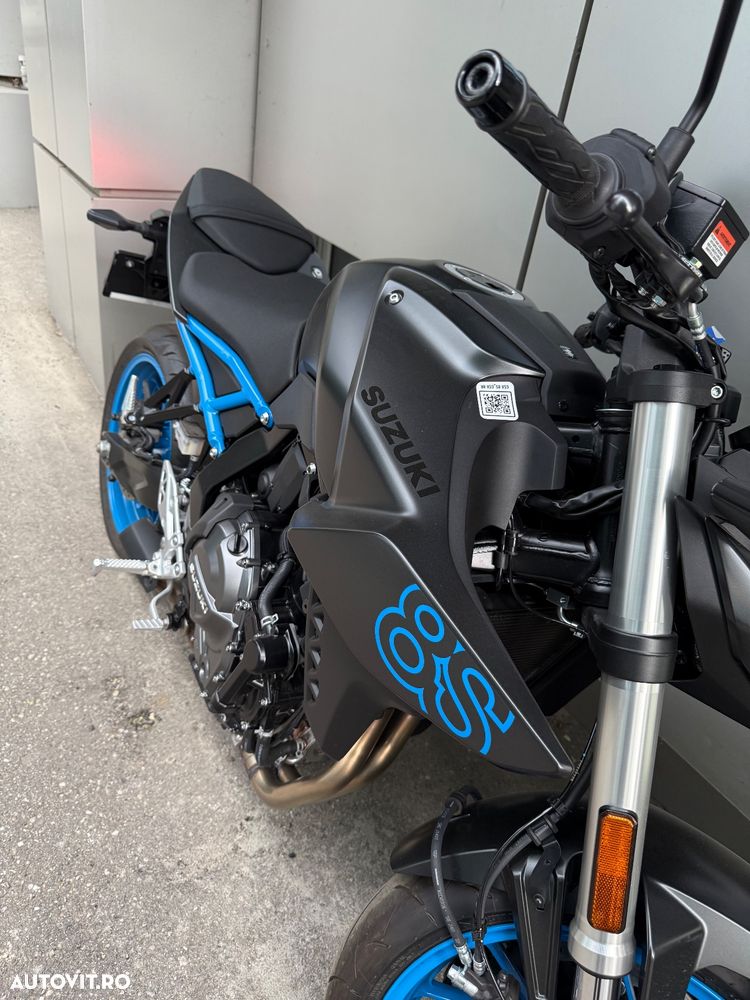 Suzuki GSX-8S - 2