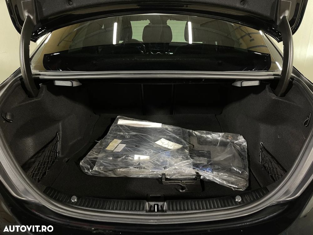 Mercedes-Benz C 220 d 4MATIC Aut - 12