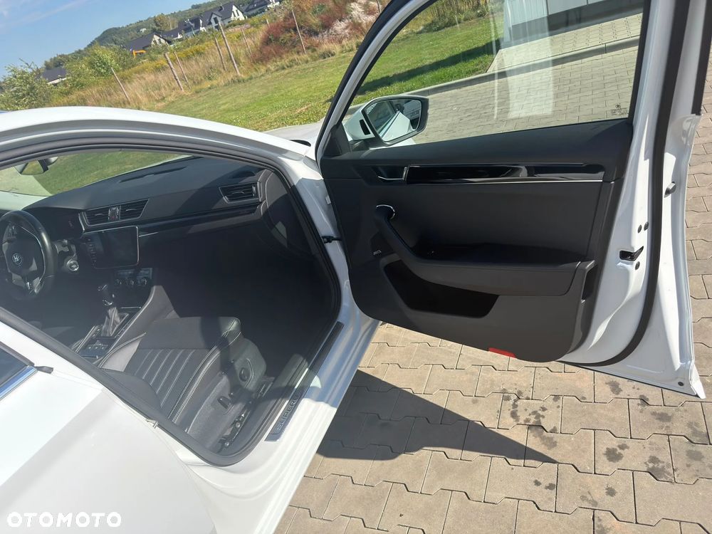 Skoda Superb 2.0 TDI SCR 4x4 L&K DSG - 12