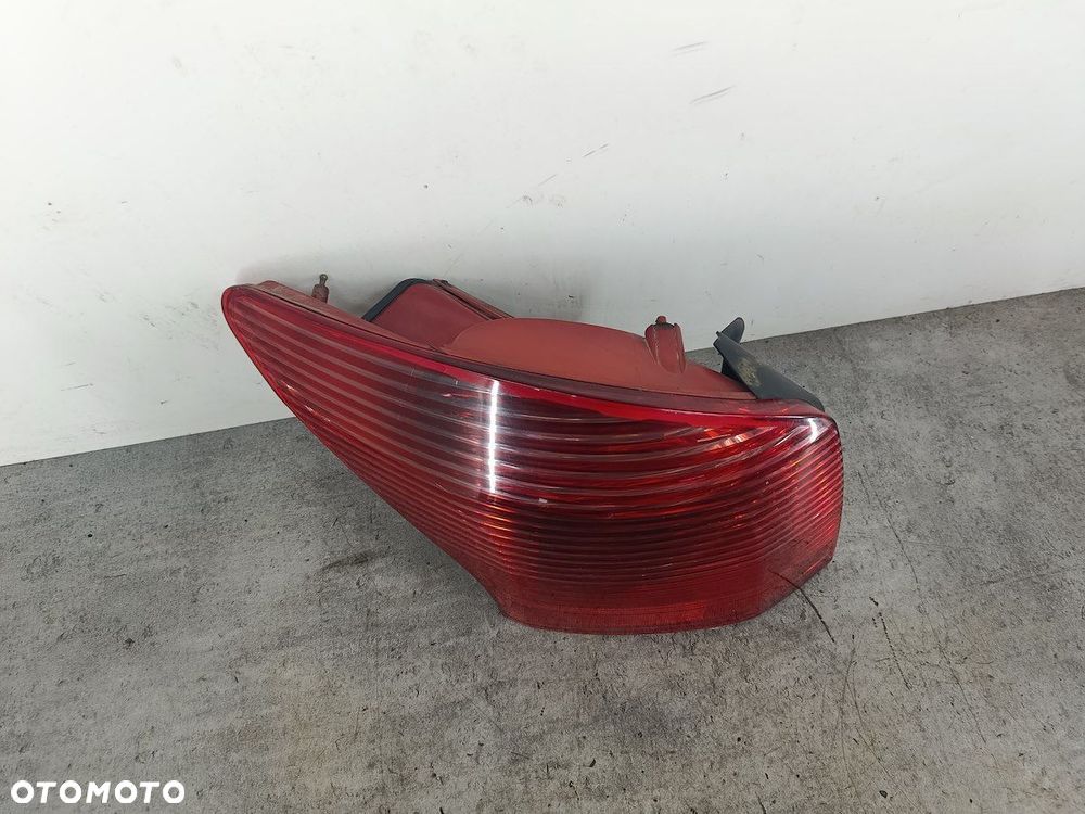 LAMPA TYLNA LEWA PEUGEOT 407 SW 9641948780 KOMBI - 6
