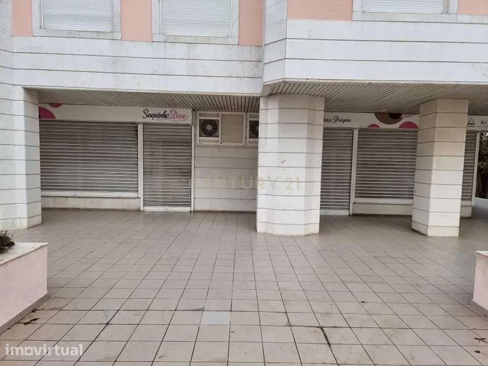 Duas lojas Parque dos Príncipes - Telheiras com boa rentabilidade - Grande imagem: 2/4
