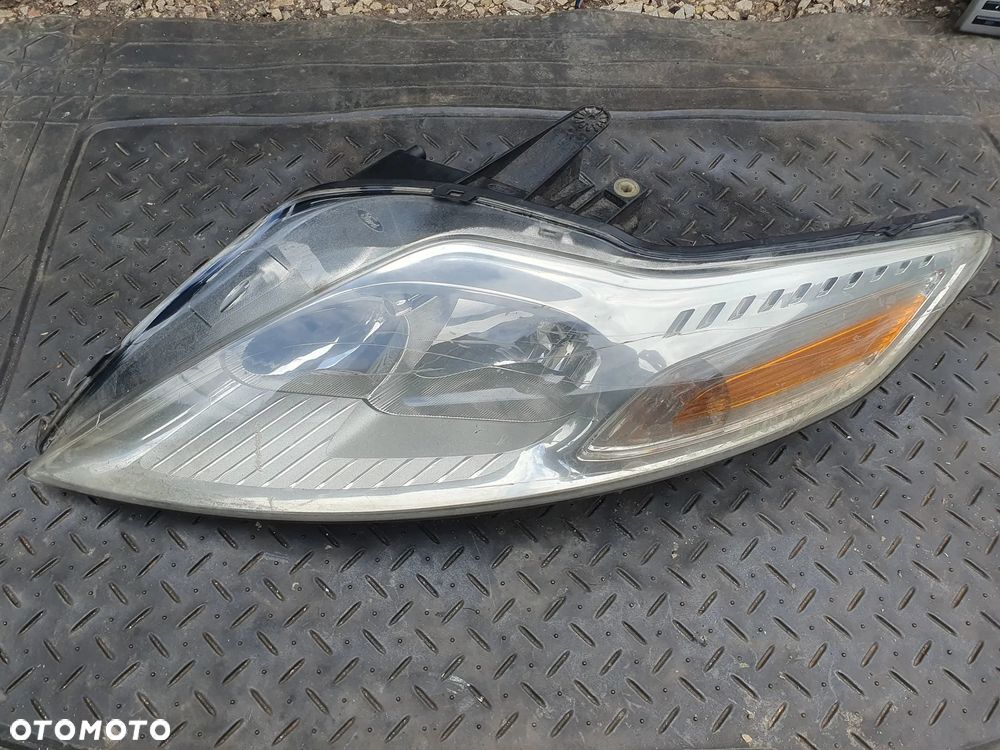 FORD MONDEO IV MK4 REFLEKTOR LAMPA LEWY PRZÓD LEWA PRZEDNIA - 1