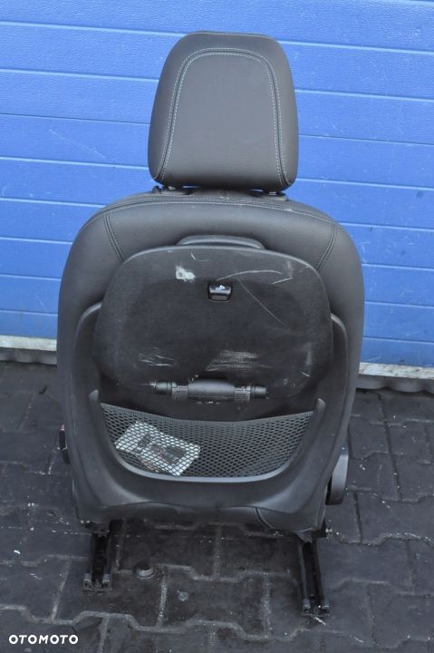 BMW F46 GRAN TOURER FOTELE KANAPA SKÓRA UK - 10