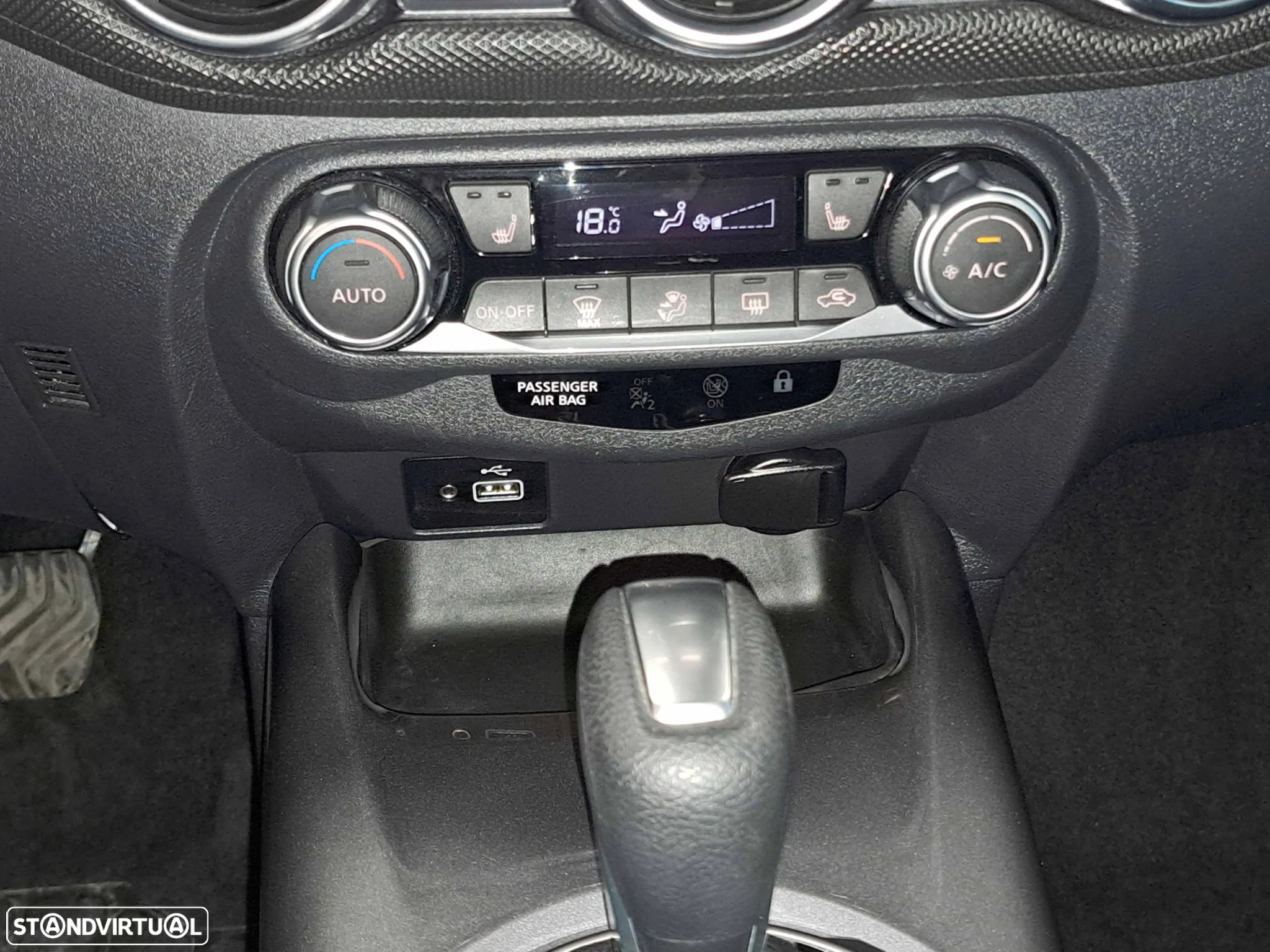Nissan Juke 1.0 DIG-T Acenta DCT - 16