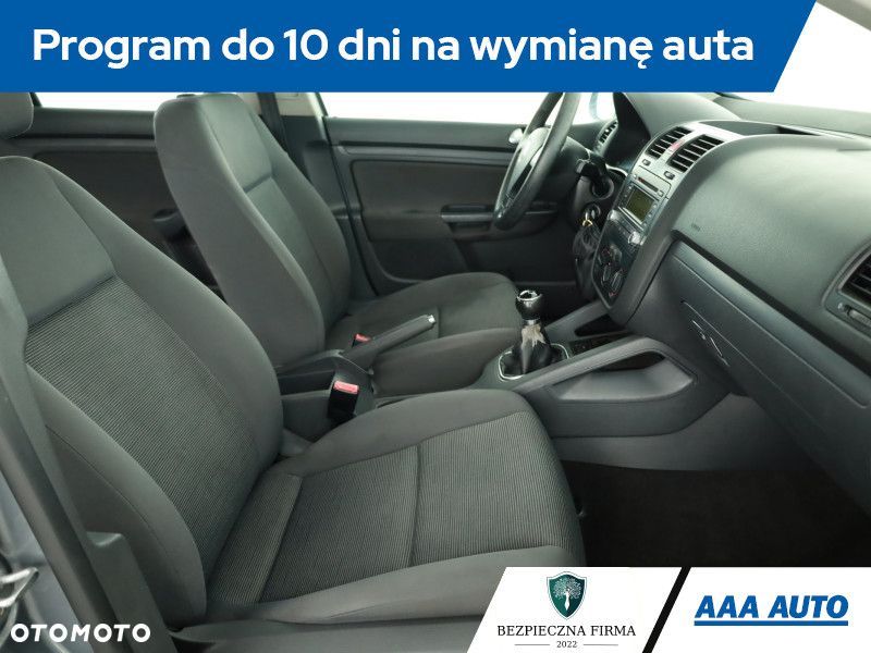 Volkswagen Golf - 8