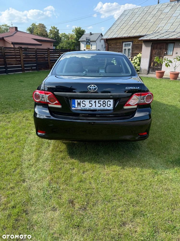 Toyota Corolla - 12