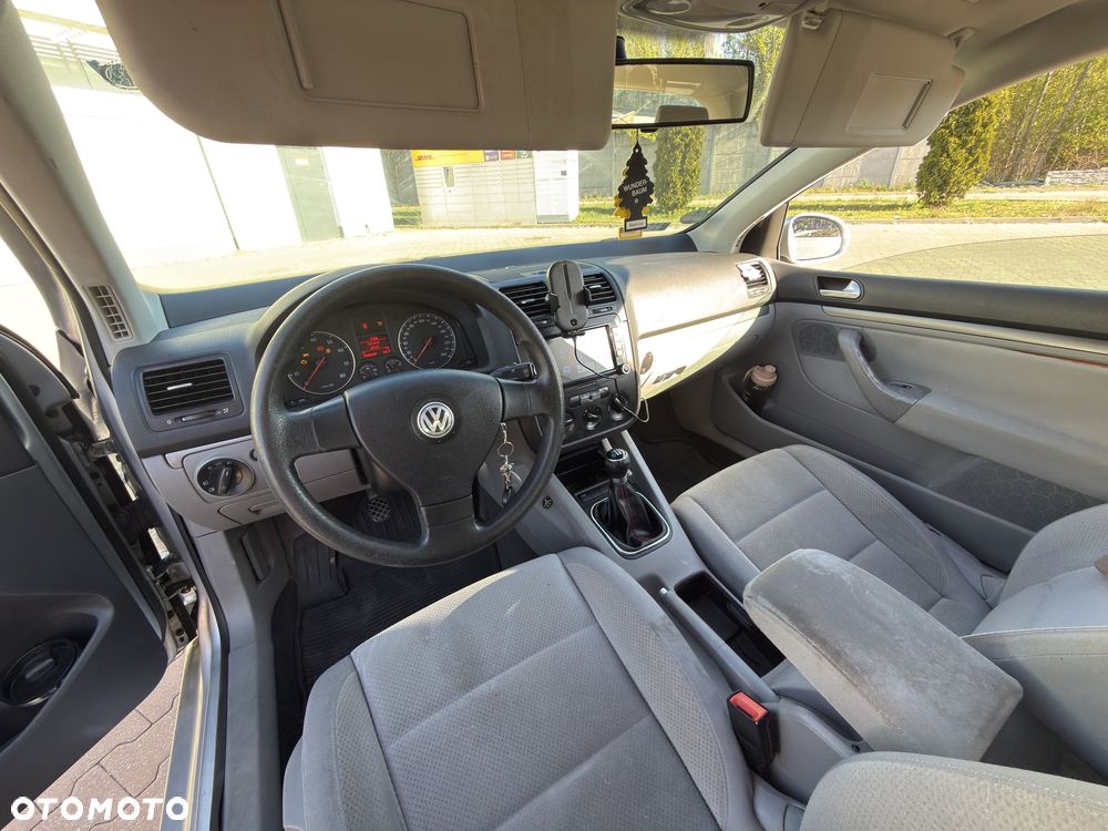 Volkswagen Golf - 8