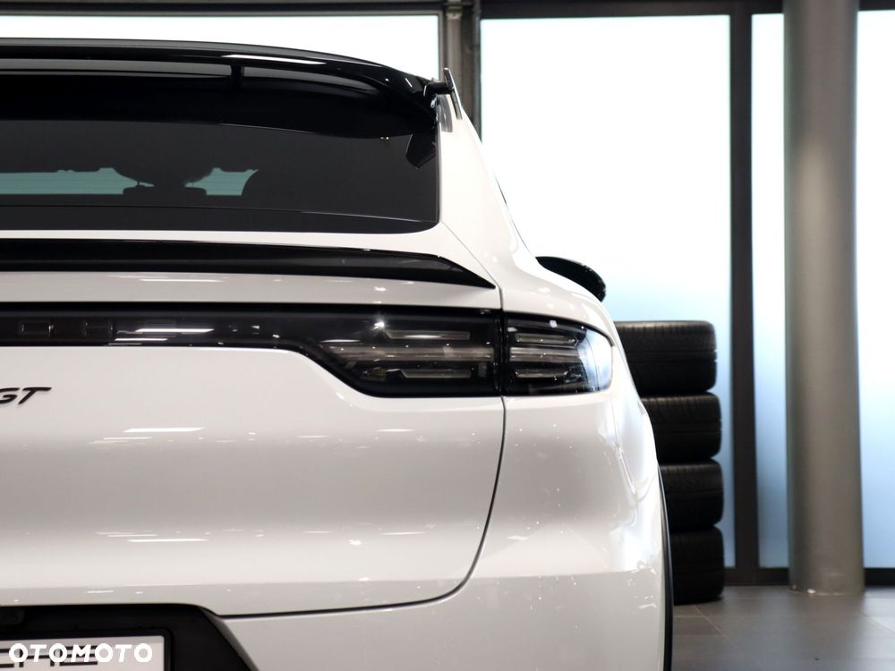 Porsche Cayenne Turbo GT - 10