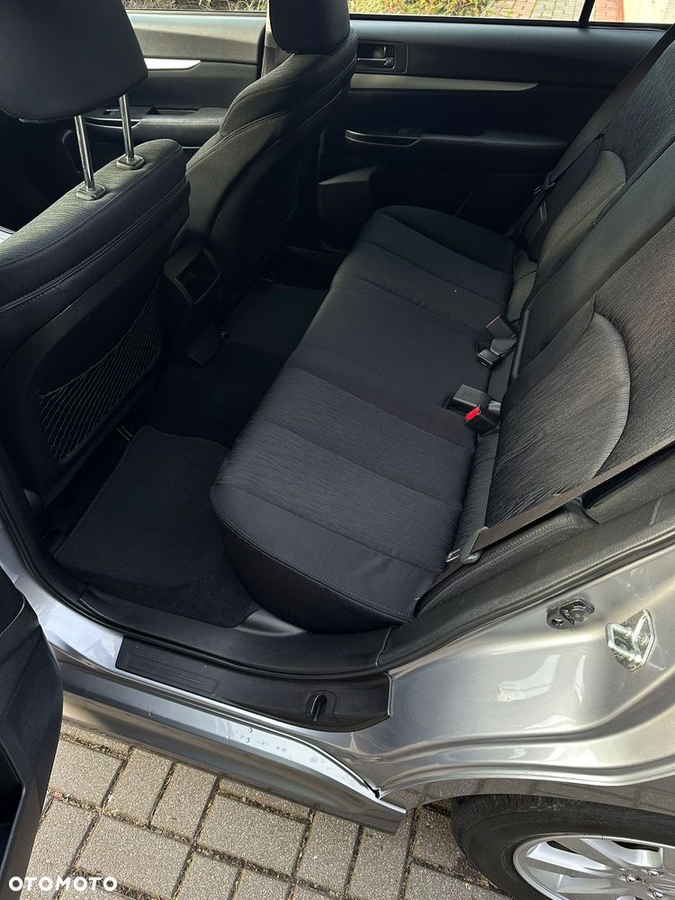 Subaru Legacy - 25