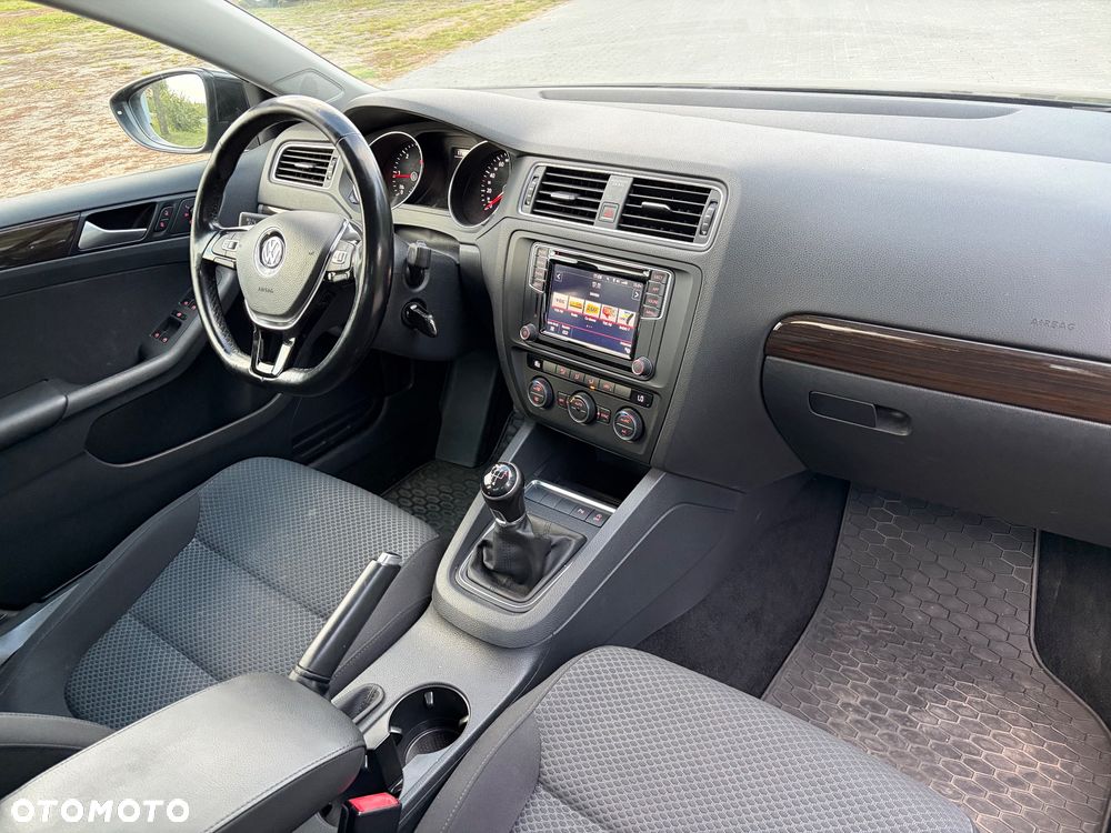 Volkswagen Jetta 2017 photo 5
