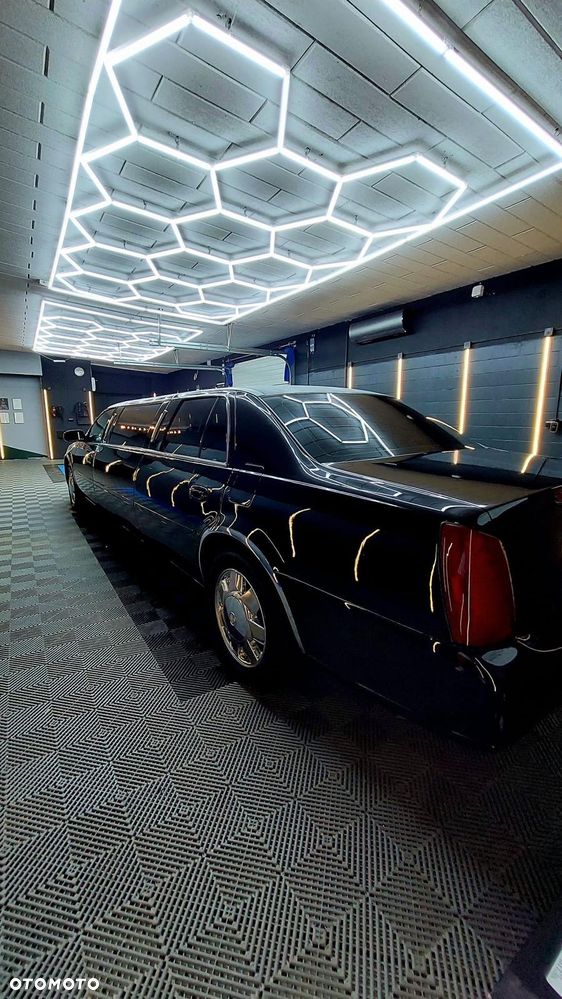Cadillac Deville - 20