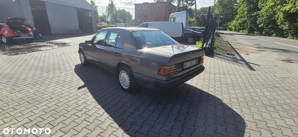 Mercedes-Benz W124 (1984-1993) - 7