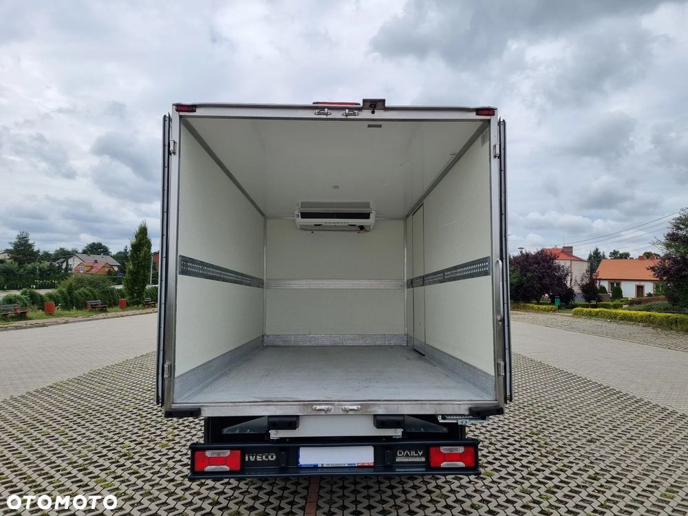 Iveco Daily 35-180 Hi-Matic Chłodnia 8-Palet Zasilanie stacjonarne 230V Agregat ZANOTTI 350-20/+20 - 17