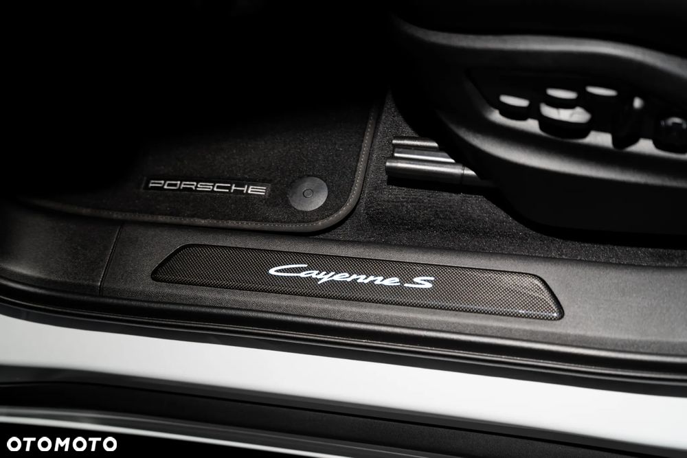 Porsche Cayenne - 18