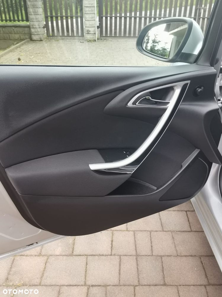 Opel Astra 1.4 Turbo Exklusiv - 18